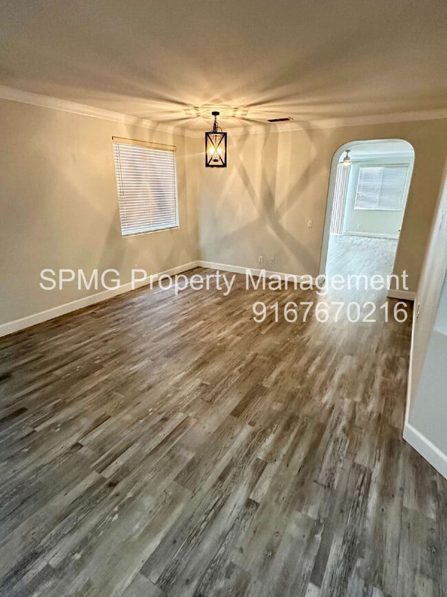 Building Photo - 5755 Bridgecross Dr