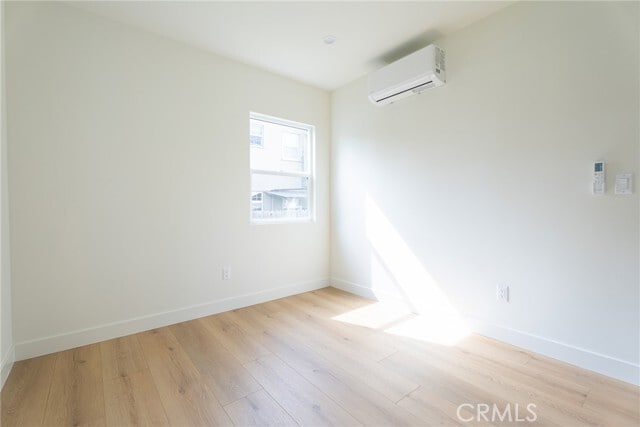 Building Photo - 1065 E Spazier Ave