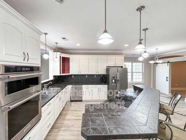 Building Photo - 317 Hunter Rd