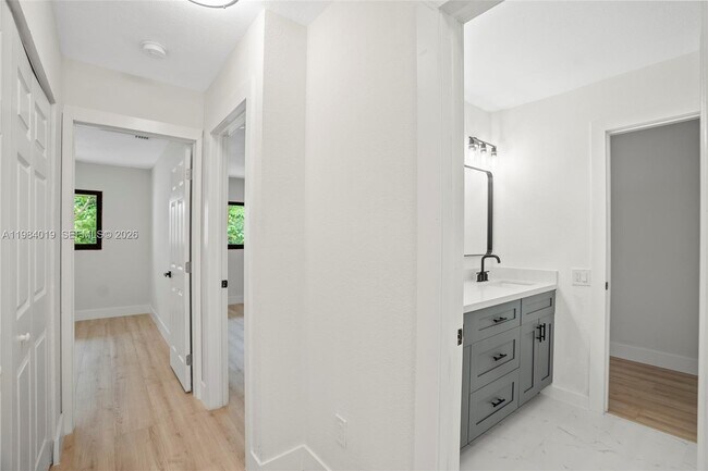 Building Photo - 28015 SW 143rd Ct