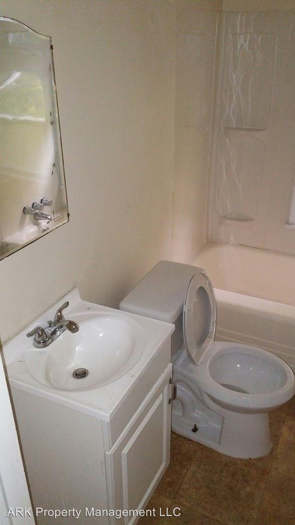 Building Photo - 4273 Kendall Rd