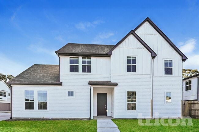 Building Photo - 9835 Willow Creek Commerce Dr