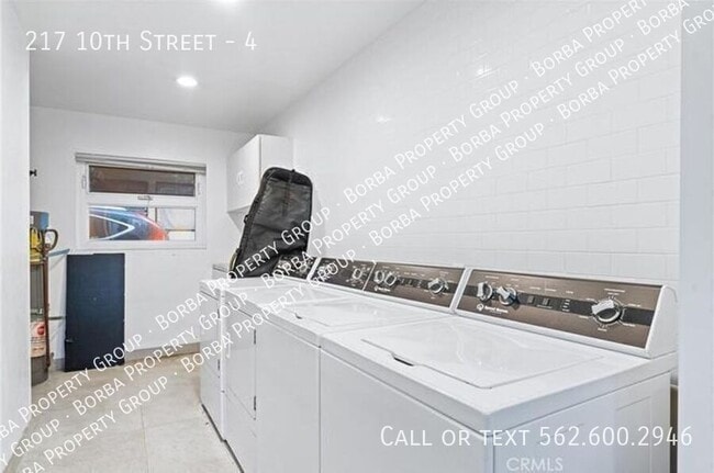 Building Photo - 217 10th St