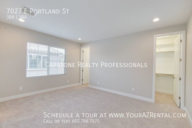 Building Photo - 7027 E Portland St