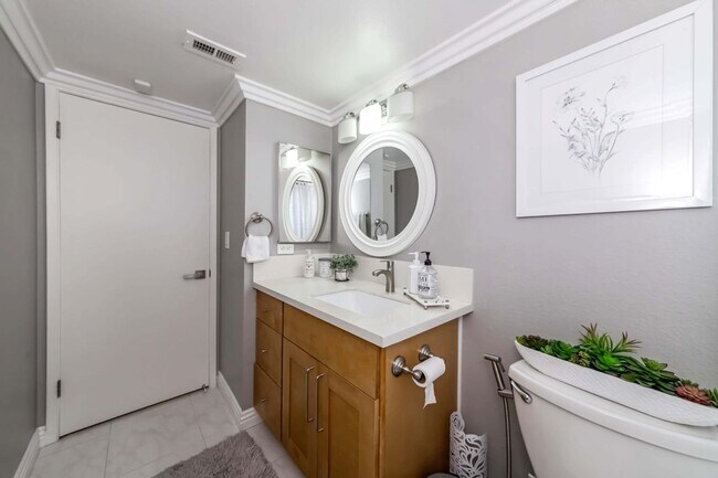 Building Photo - Walnut Dream Home; Updated Inside and Out,...