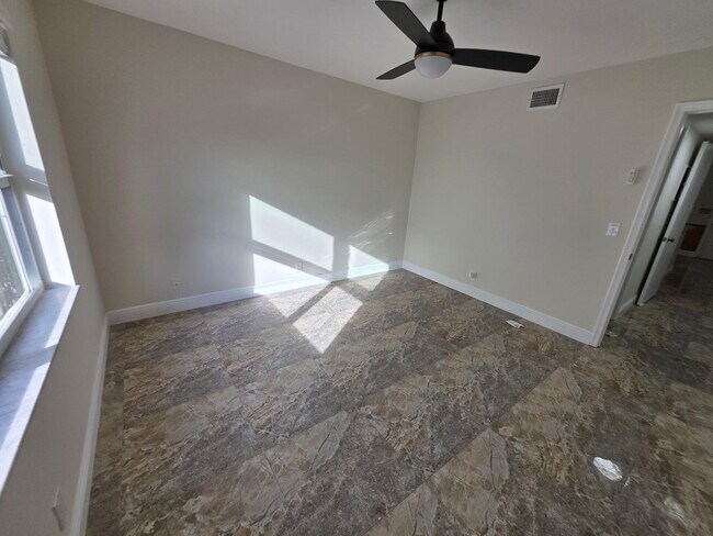 Building Photo - 111 Lake Ave