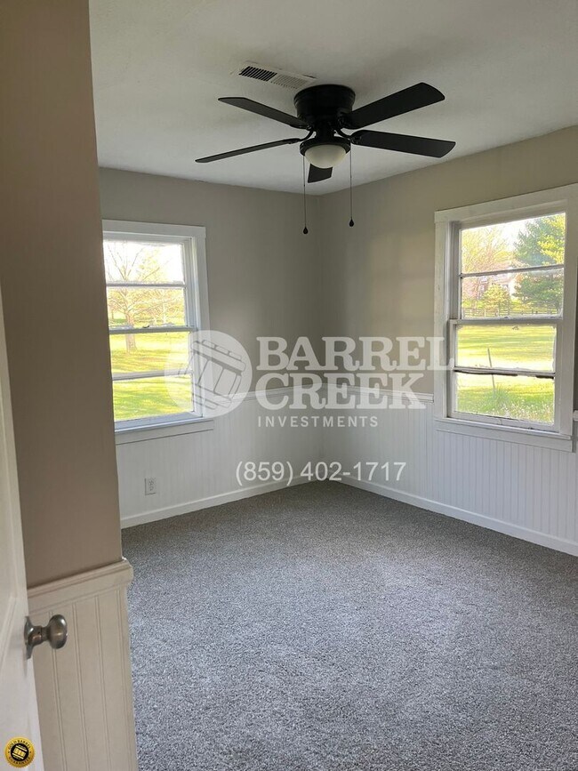 Building Photo - 2-Bed 1-Bath House