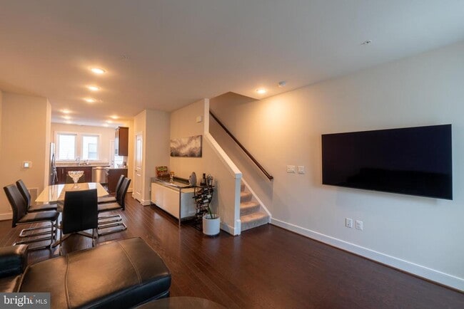 Building Photo - 515 Shorthorn Way