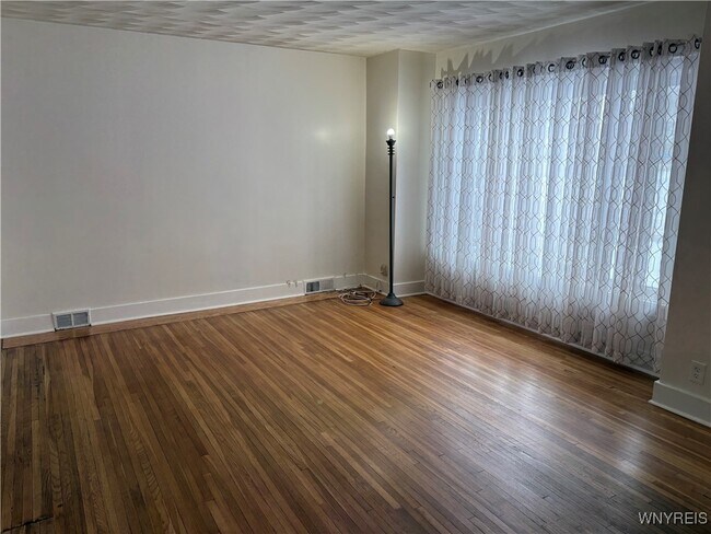 Building Photo - 424 Taunton Pl