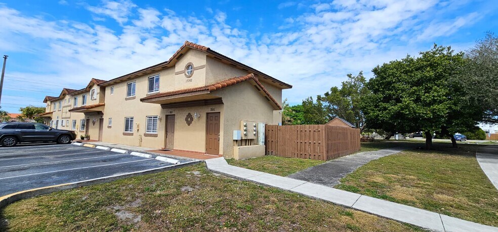 Building Photo - 17362 NW 74th Ave