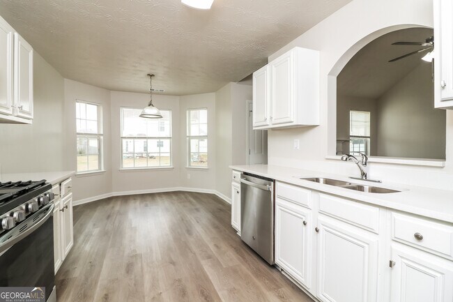 Building Photo - 90 Westfield Way