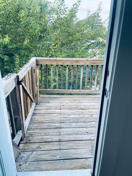 Building Photo - 3712 Parkside Dr