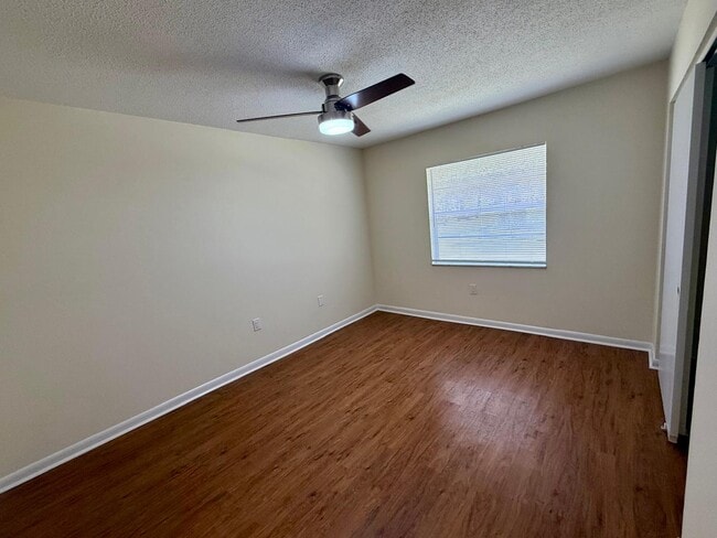 Building Photo - 2079 Santiago Way N