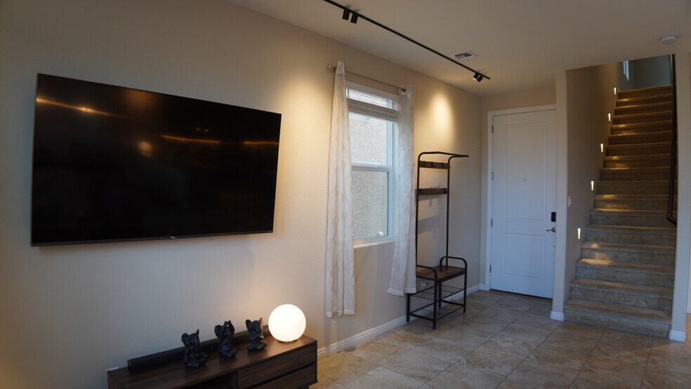 Building Photo - 5532 Autumn Cliffs Way
