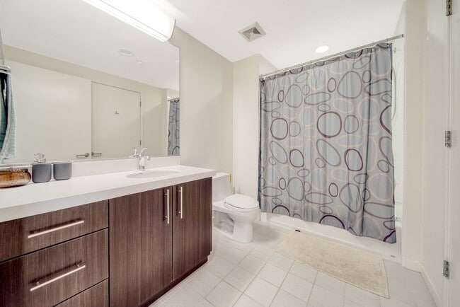 Building Photo - Condo for Rent in the Mission District - $...