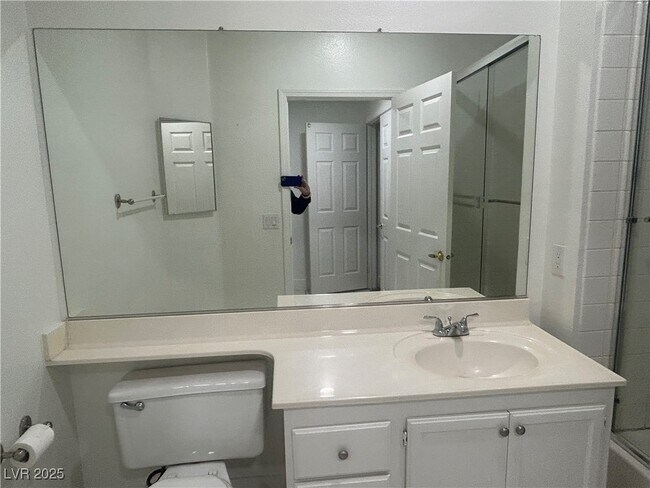 Building Photo - 1830 N Buffalo Dr