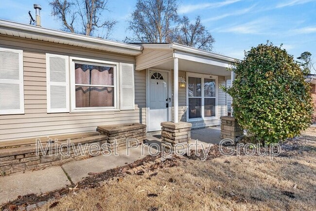 Building Photo - 36 Jamestown Dr