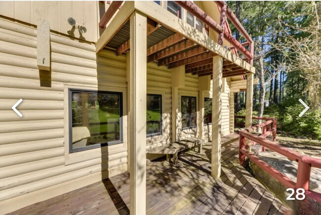 Building Photo - 770 E Country Club Drive East
