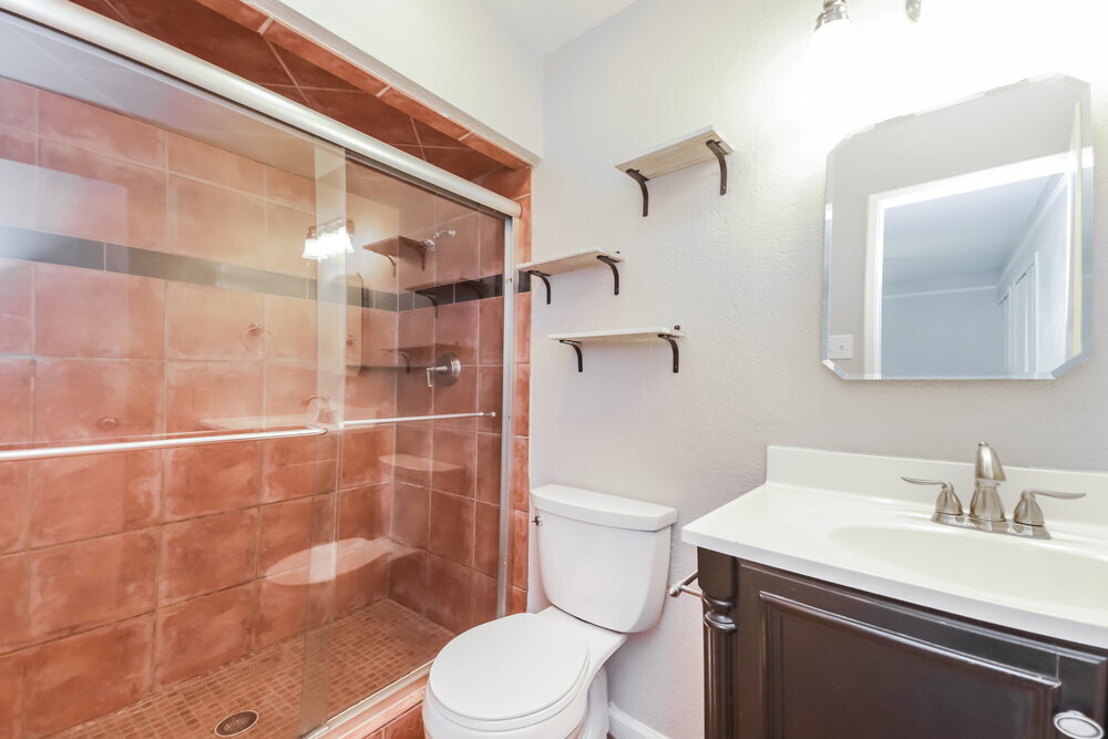 Building Photo - 8806 Linda Vista Dr