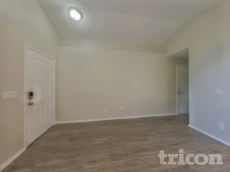 Building Photo - 1289 Cleveland Ave