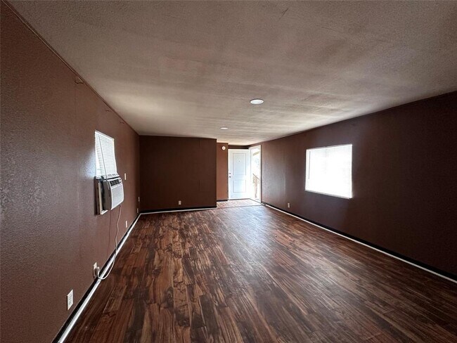 Building Photo - 40 County Rd 3557