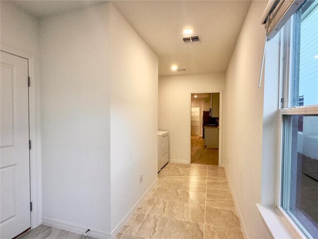 Building Photo - 4685 Citrus Cir