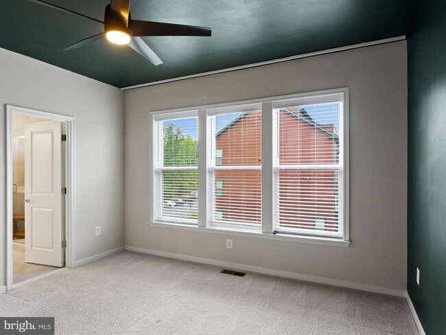 Building Photo - 305 Backwater Wy