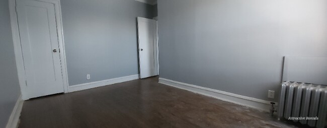 Building Photo - 8010 S Eberhart Ave