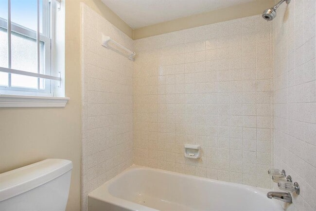 Building Photo - 5026 Spring Forest Dr
