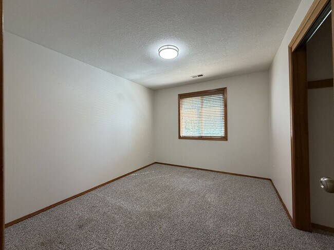 Building Photo - 5505 SW 149th Ave