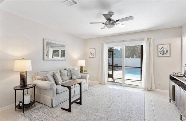 Building Photo - 5836 Rambler Rose Way