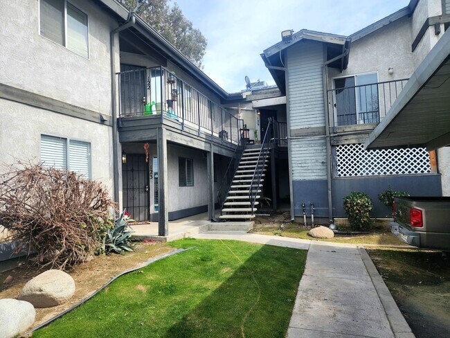 Building Photo - SW  gated community- condo 1bed-1.bath