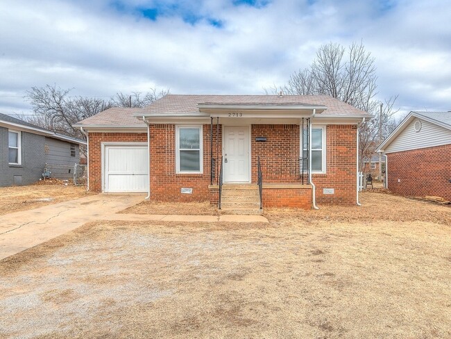 Building Photo - Charming 2 Bed Bungalow in the heart of OKC.