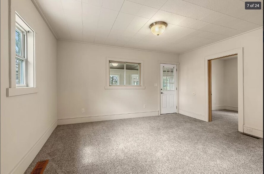 Living Room - 1014 8th Ave S