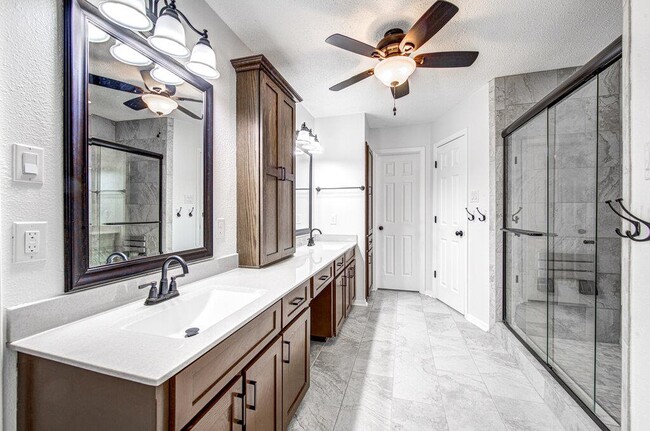 Building Photo - 11305 Pradera Dr