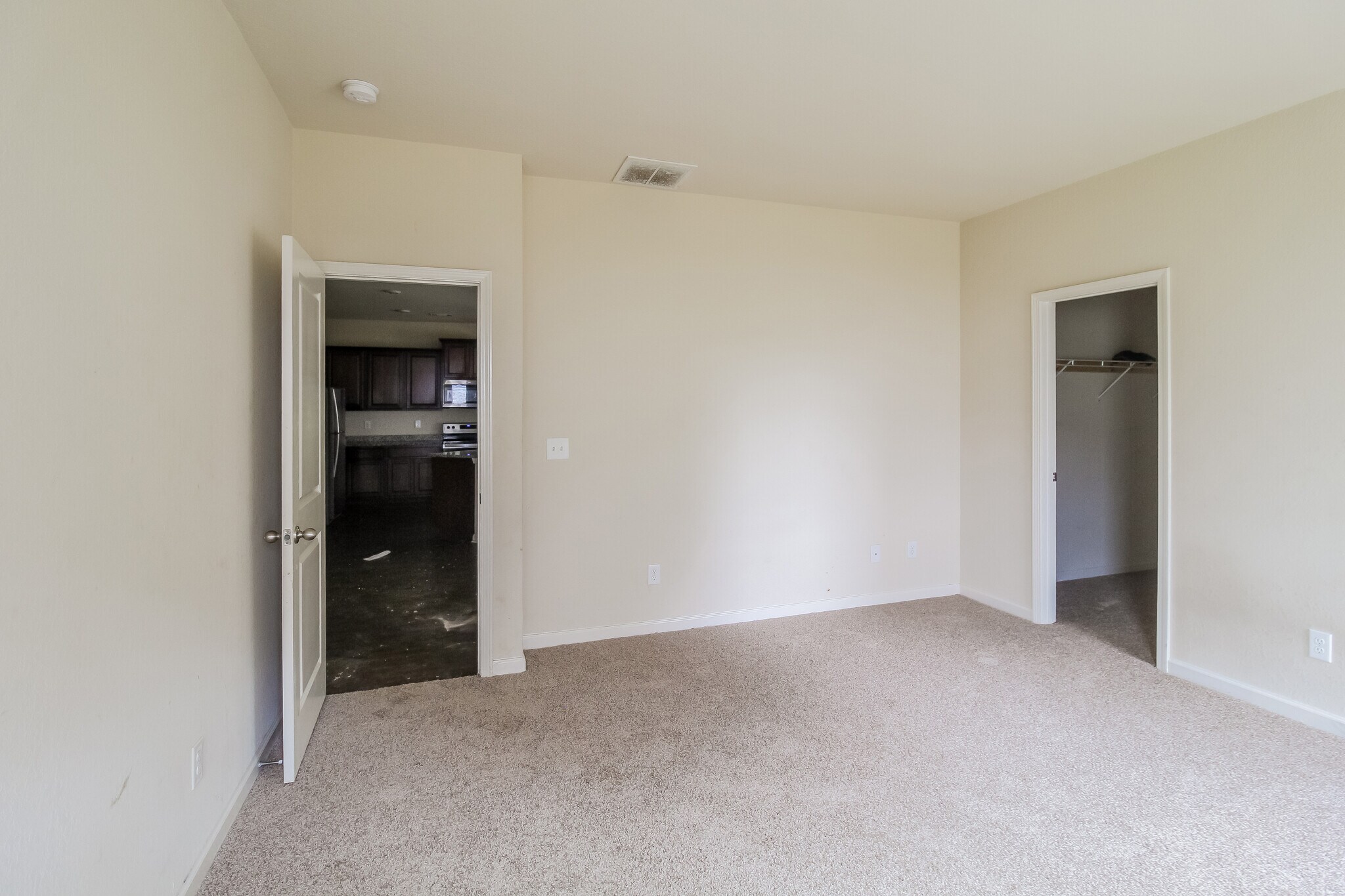 Building Photo - 140 Innis Brk Cir