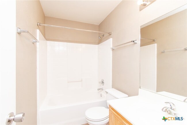 Building Photo - 4510 Dartmouth Dr