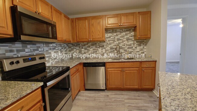 Building Photo - Luxury 2BR/2BA Renovated Avanti Condo