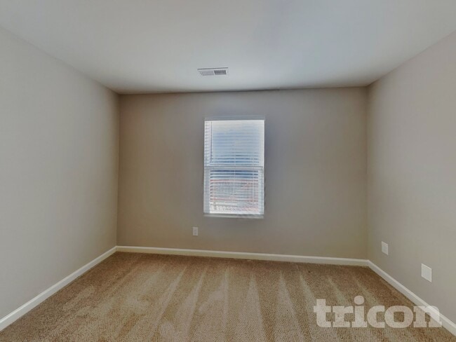 Building Photo - 30 Gold Rush Ct