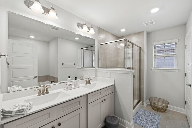 Building Photo - Beautiful just remodeled from top to bottom house in La Marque TX!