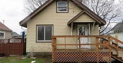 Building Photo - 724 Cawood St