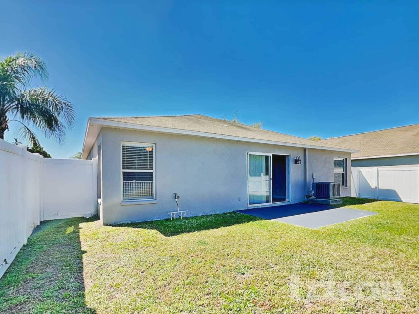 Building Photo - 30843 Birdhouse Dr