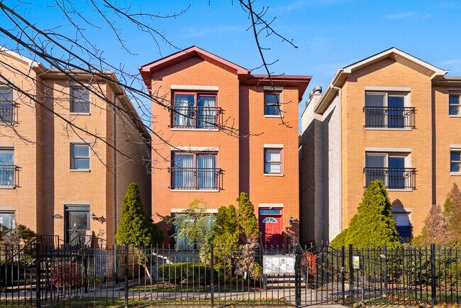 Primary Photo - 5848 S Prairie Ave