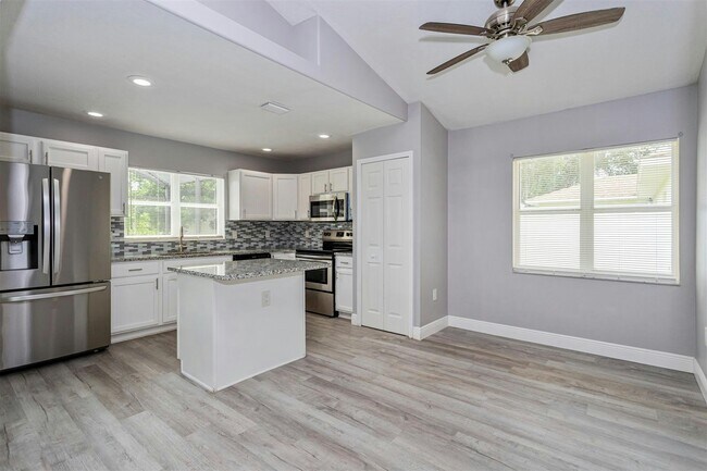 Building Photo - 2909 Summer Winds Cir