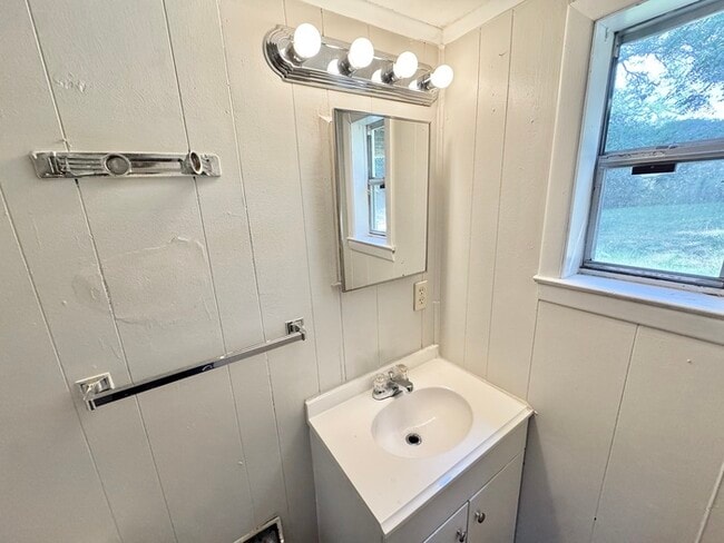 Building Photo - 4347 Fortner Ave