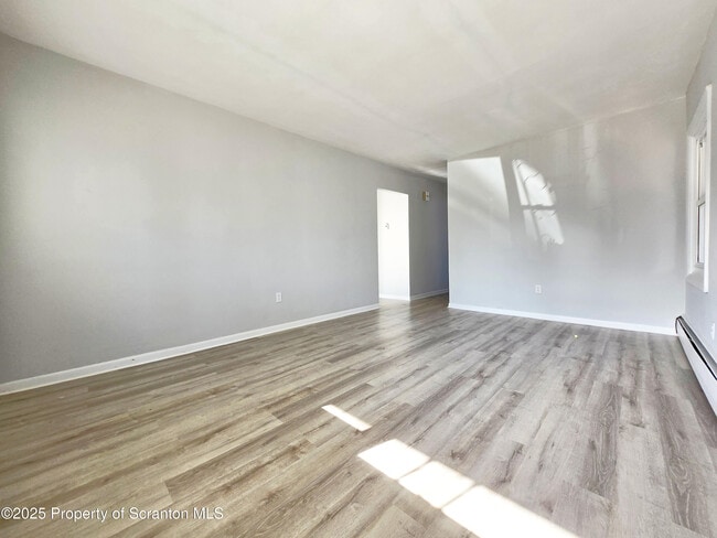 Building Photo - 285 Lyndwood Ave