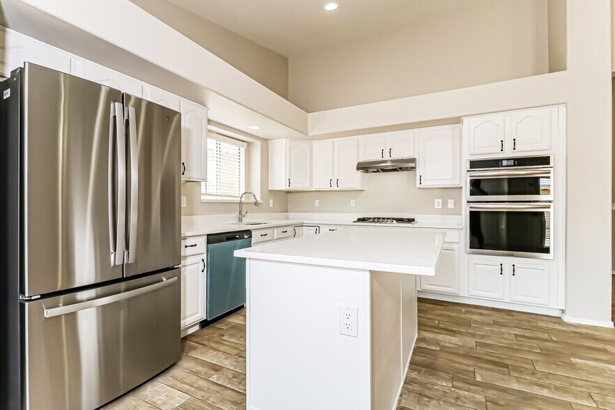 Building Photo - 17205 N Chance Dr