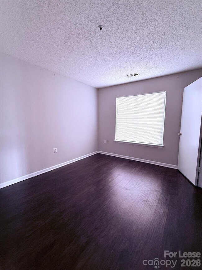 Building Photo - 10008 Graduate Ln