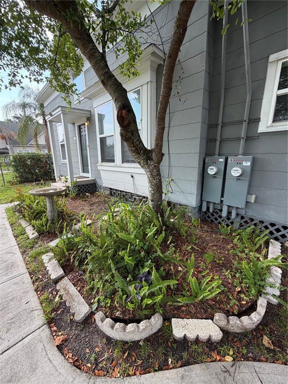 Building Photo - 118 N Beaumont Ave