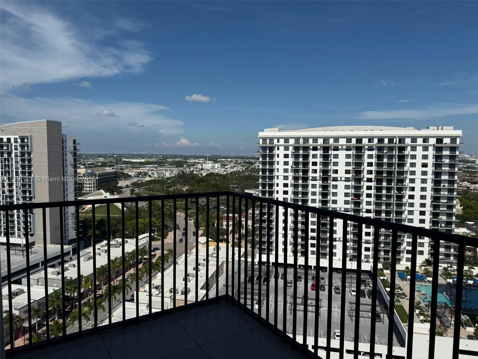 Building Photo - 5252 NW 85th Ave